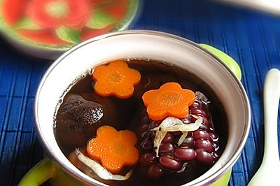 红蘑虾皮玉米汤