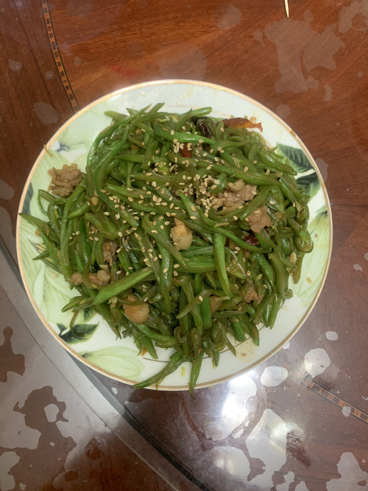 简单家常快炒菜！豆角丝炒肉！！的做法