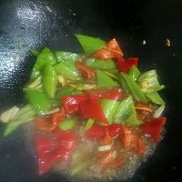 青红椒炒肉片的做法图解9