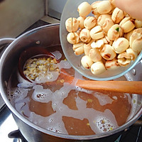 荷叶银耳莲子绿豆汤的做法图解7