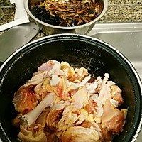 茶树菇干锅鸡的做法图解1