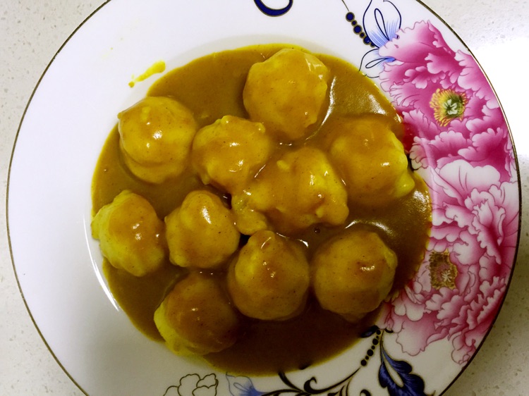 不用油盐的菜——咖喱墨鱼丸的做法图解5