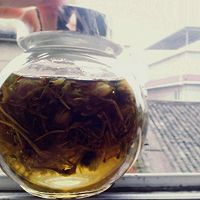 懒虫花茶—菊花与金银花的故事的做法图解1