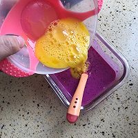 宝宝辅食 — 奶香火龙果鸡蛋饼的做法图解4