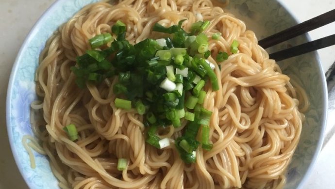 简易葱油拌面