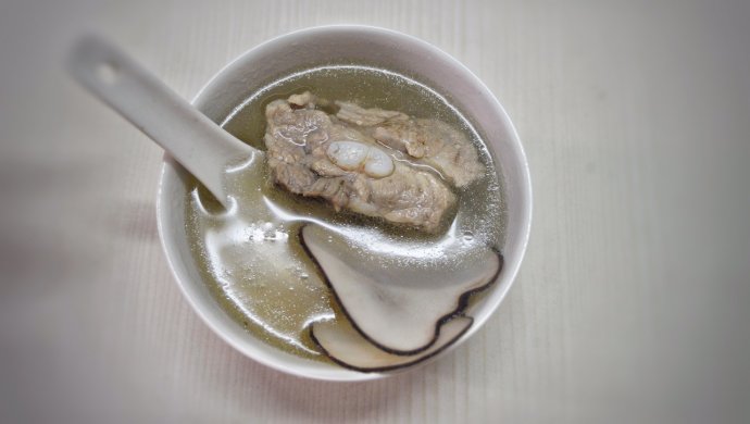 海底椰无花果排骨汤