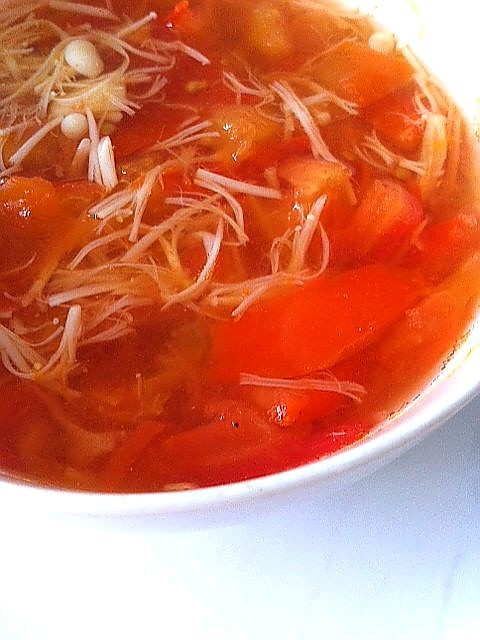 【高纤减肥治便秘】番茄金针菇汤的做法