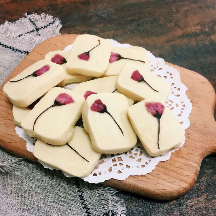 樱花杏仁饼干的做法