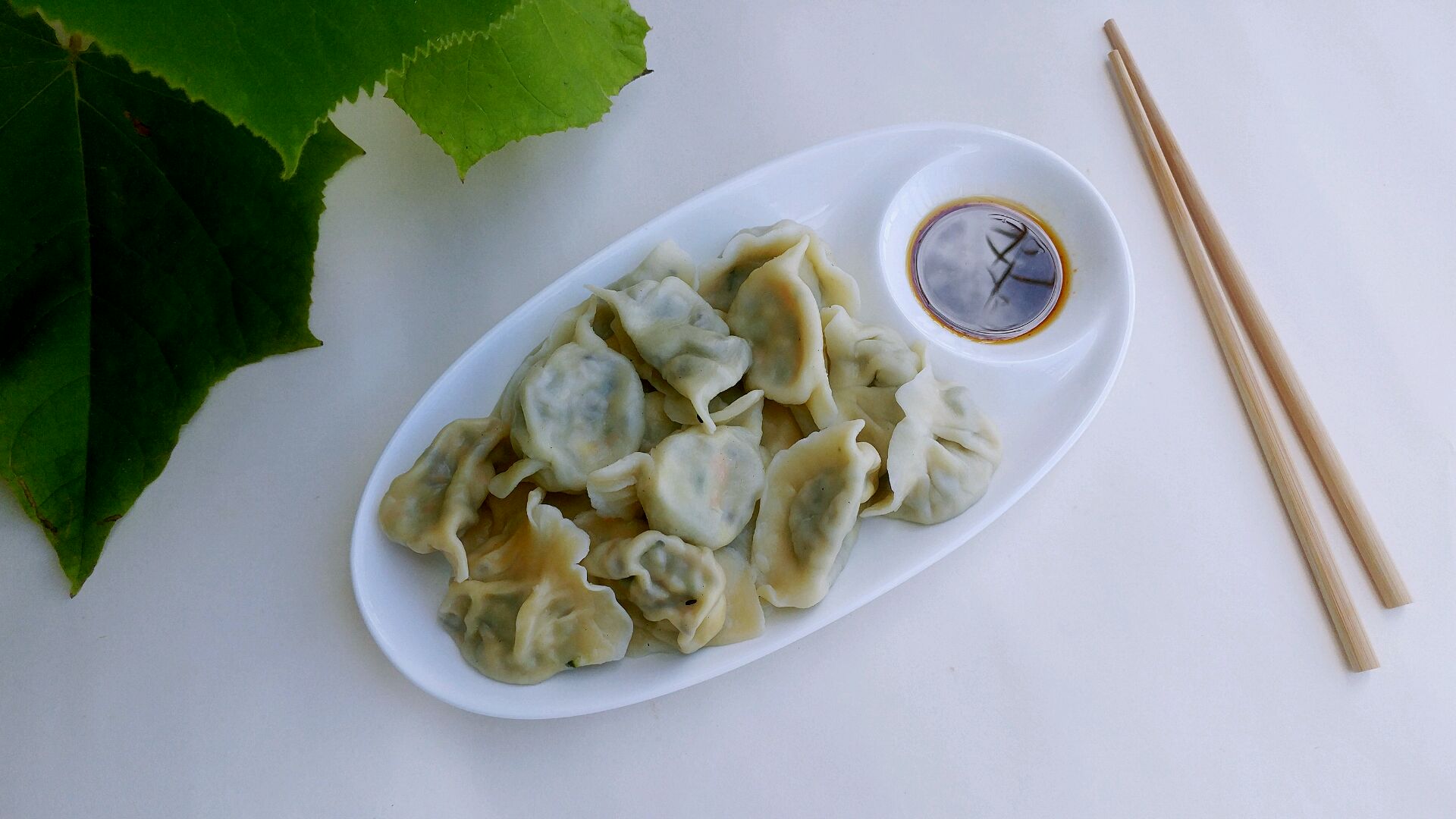 Sanhu yellow vegetable dumpling with two sides