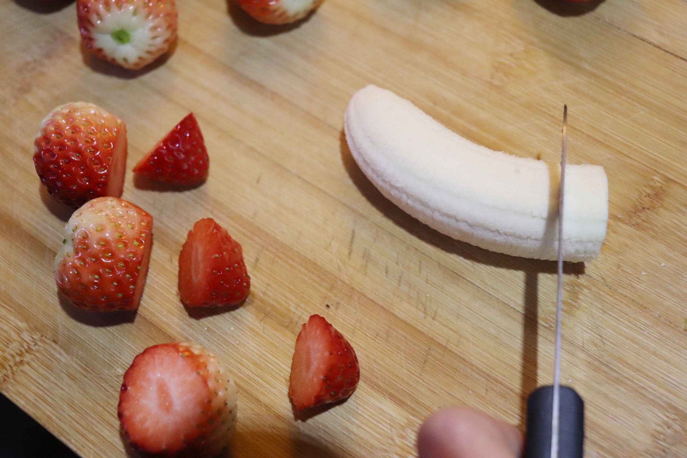 冰糖草莓怎么做_冰糖草莓的做法_若愚妈妈在厨房_豆果美食