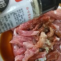 洋葱炒牛肉的做法图解3