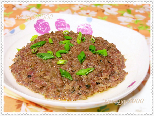 隔水蒸冲菜牛肉饼