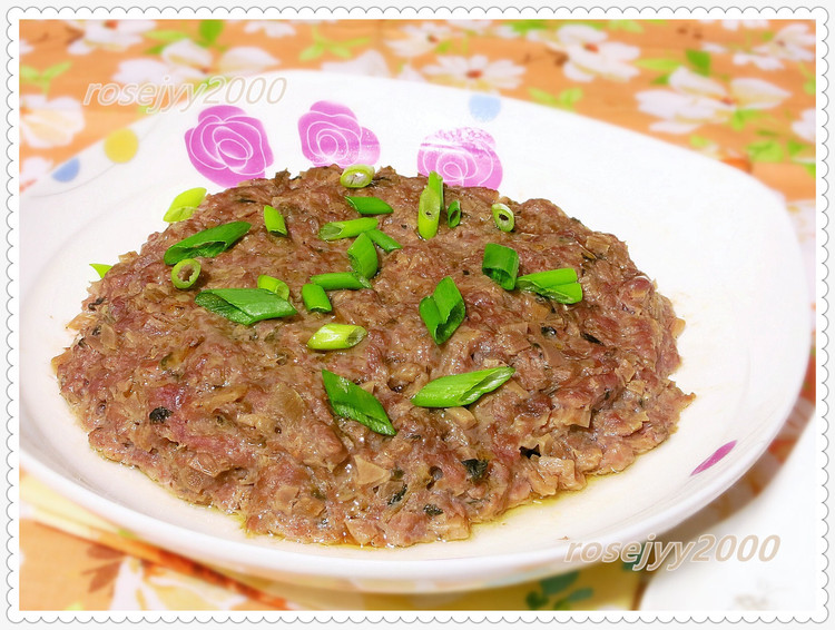 隔水蒸冲菜牛肉饼的做法