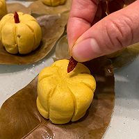 豆沙南瓜饼的做法图解6