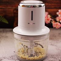 绿豆芽爆花肉的做法图解4