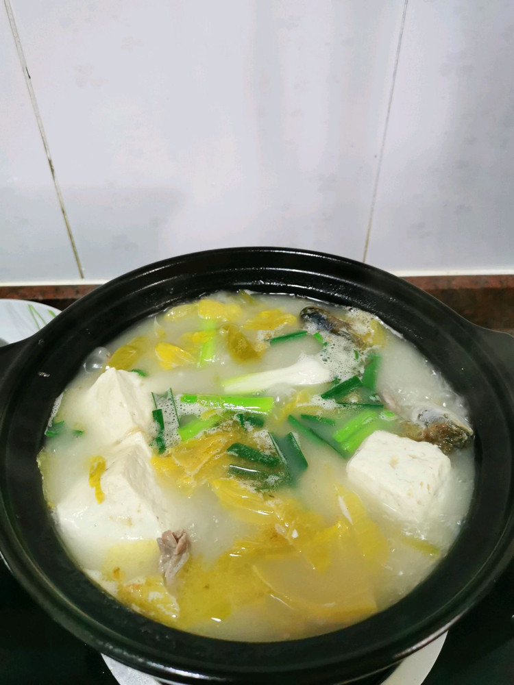 酸菜豆腐鲫鱼豆腐汤的做法