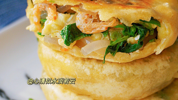 超鲜美的素粉条虾皮馅饼