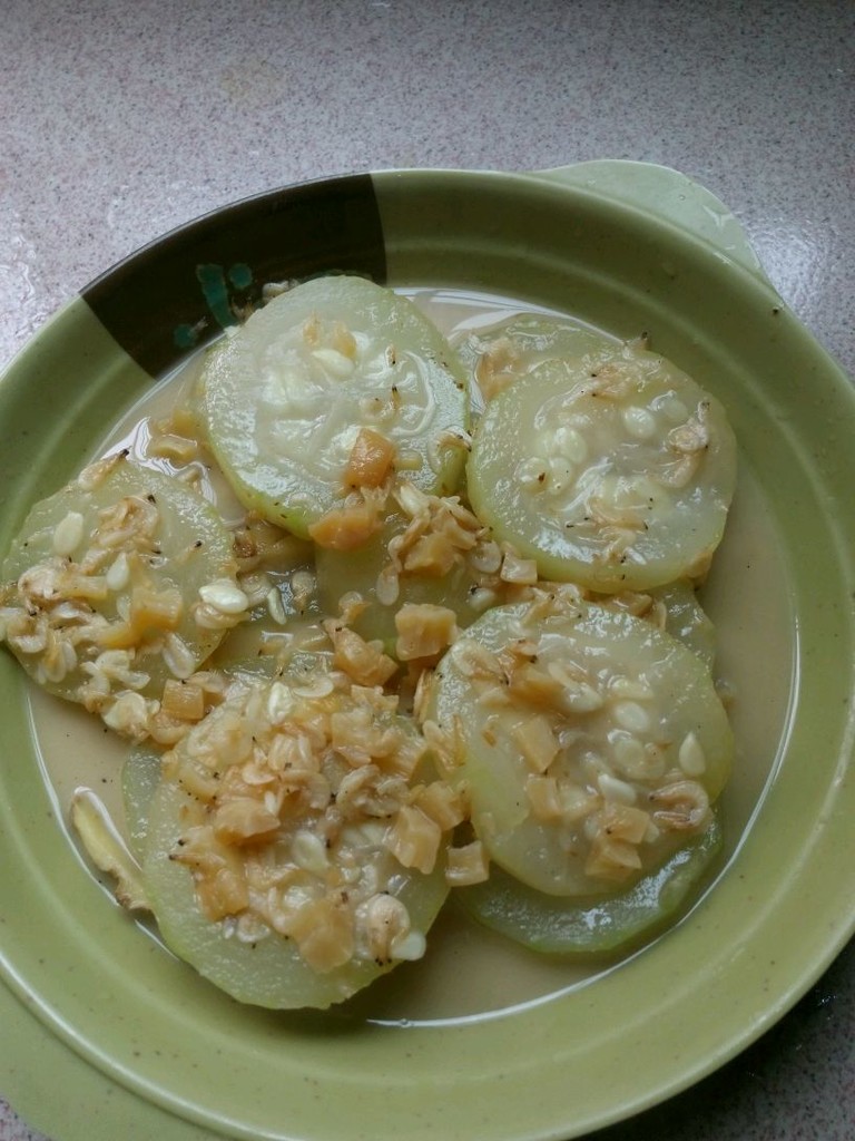 Braised zucchini with scallop and shrimp skin