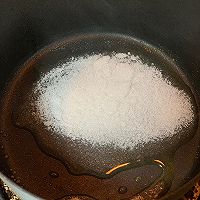 焦糖海盐坚果雪糕的做法图解3