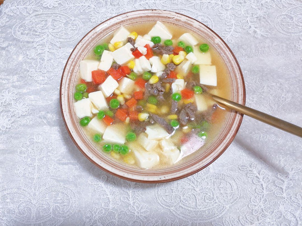 彩蔬牛肉豆腐汤