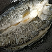 清蒸鲈鱼，超级简单的华丽大餐的做法图解6