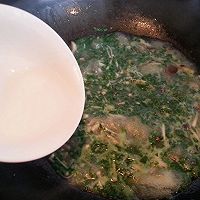 荠菜 冬笋 菌菇 羹的做法图解6