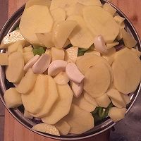 三汁焖锅圣诞版的做法图解3