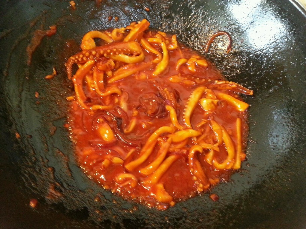 猫兒的天空 Eat.Play.Bake: 韩式辣炒鱿鱼 Ojingeo Bokkeum (Korean Spicy Stir-Fried Squid)