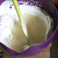 【松下烘焙魔法世界】戚风也可以小清新&好吃的奶酪奶油霜推荐的做法图解7
