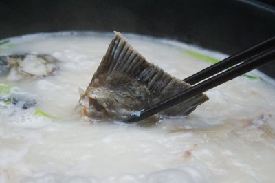 鲜美河鱼火锅，最简单的美食