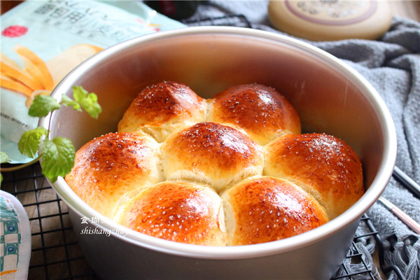 芝麻馅香软小餐包