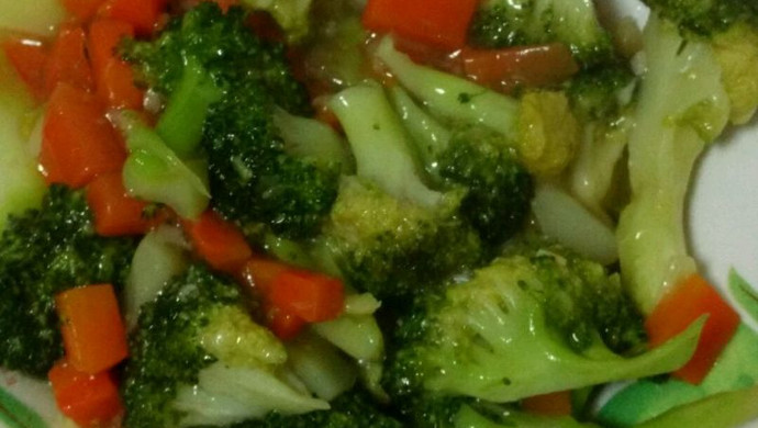 挑食孩子的最爱，红萝卜炒西兰花，减肥瘦身又美容养颜
