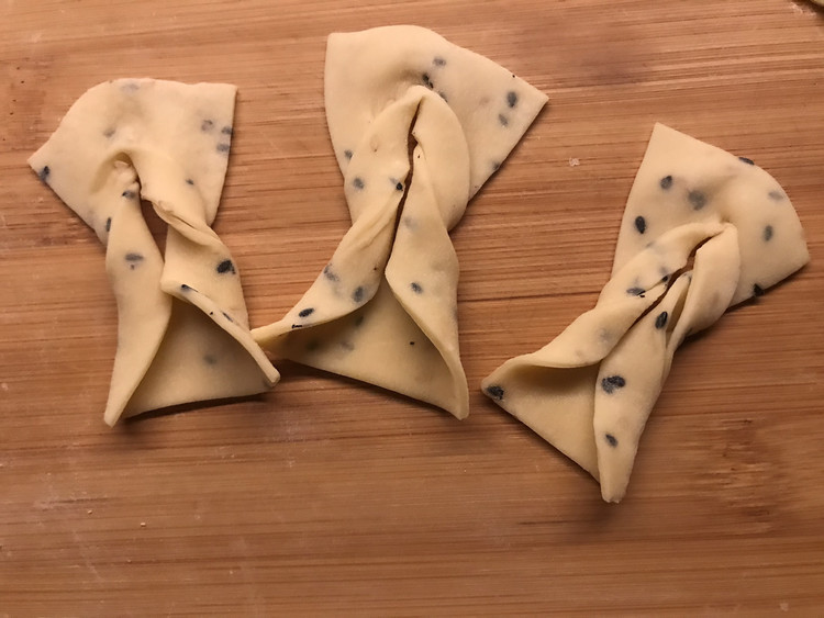 小时候的朴实味道——炸麻叶的做法