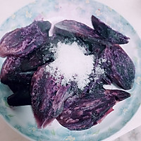 紫薯鸡蛋卷的做法图解1