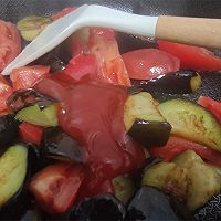 香肠西红柿炒茄子的做法图解10