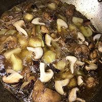 香菇（土豆）鸡腿的做法图解4