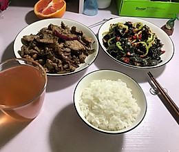 凉拌木耳（芝麻酱版）的做法