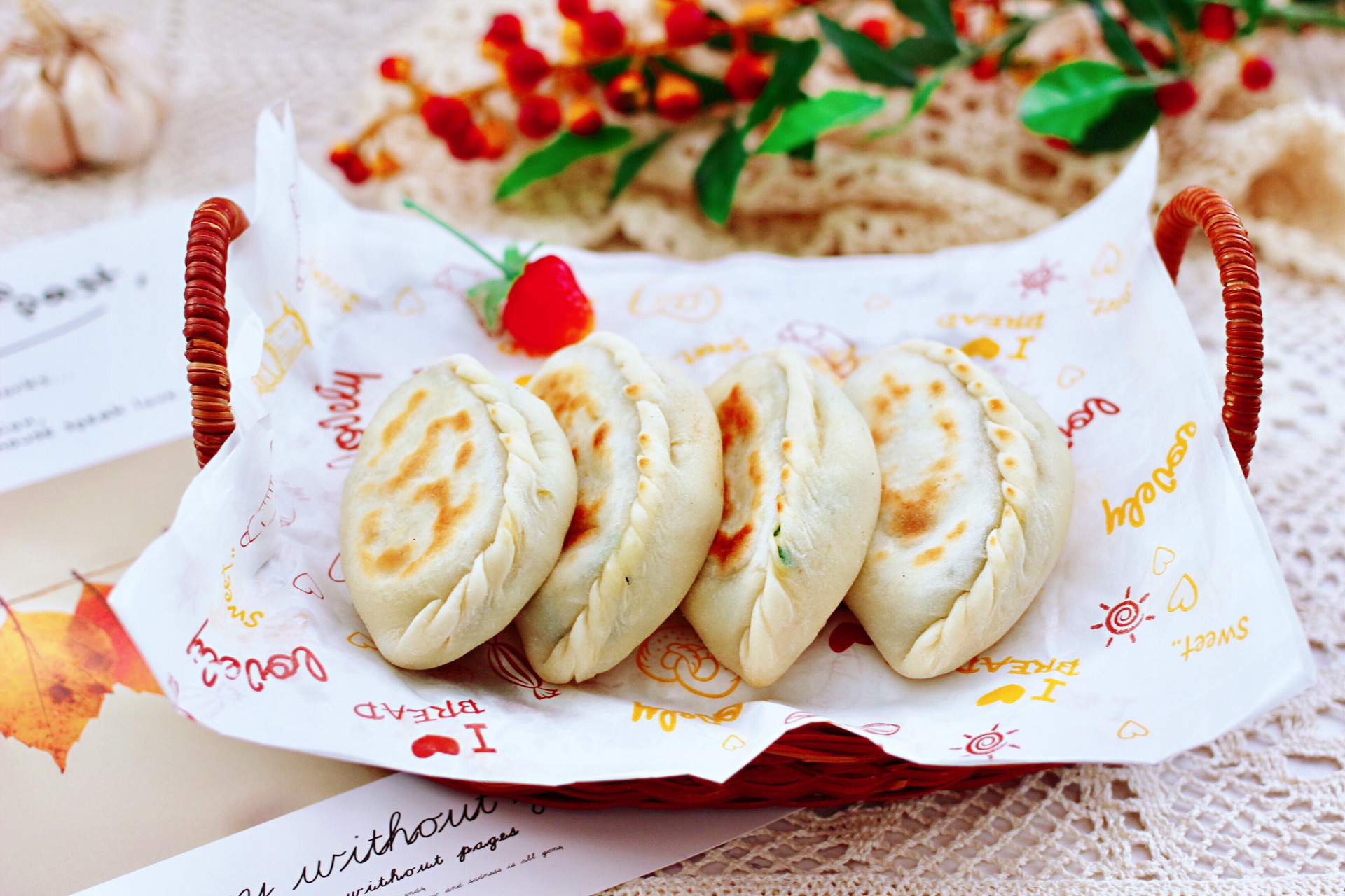 Clam box with green bean sprouts