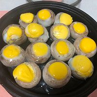 煎口蘑鹌鹑蛋的做法图解7