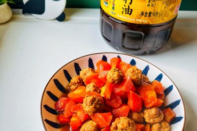 红萝卜烧肉丸子