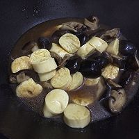 湿炒日本豆腐香菇肉片的做法图解4