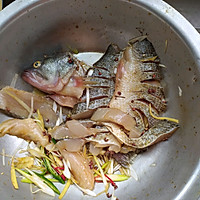 清蒸淡水鲈鱼（减肥餐）的做法图解3