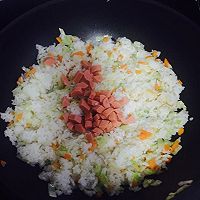 花色炒饭的做法图解5