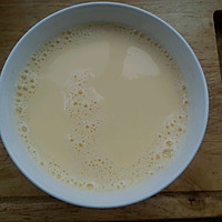 蜂蜜牛奶炖蛋的做法图解3