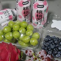 #玩心出道丨夏日DIY玩心潮饮挑战赛#桃桃水果冰饮的做法图解1