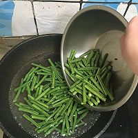 蒜蓉拌豇豆的做法图解3