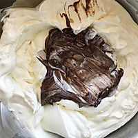 #金龙鱼精英100%烘焙大师赛-爱好组-低筋#梦龙巧克力蛋糕的做法图解3