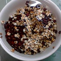 红豆薏米桂圆养颜汤的做法图解8