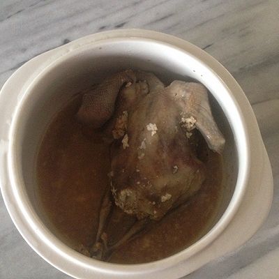 米酒隔水炖鸽子
