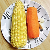 玉米炒虾仁的做法图解1